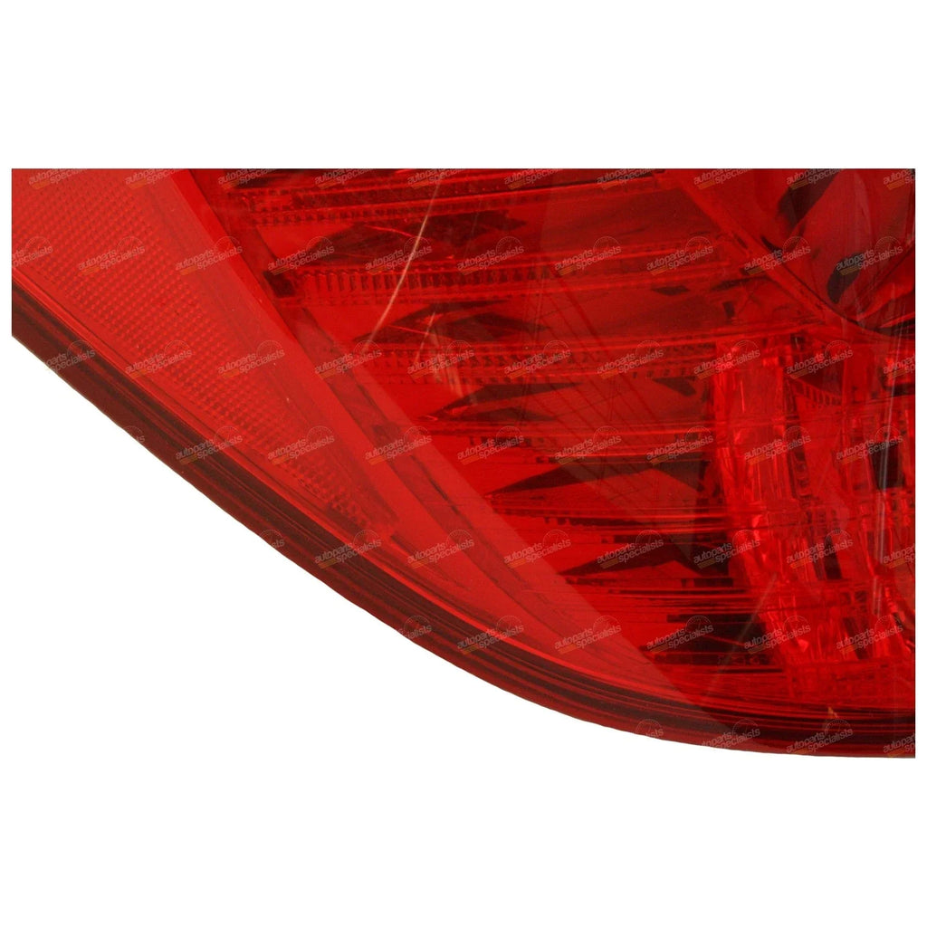 Tail Light Left for Toyota Kluger (2007–2010)