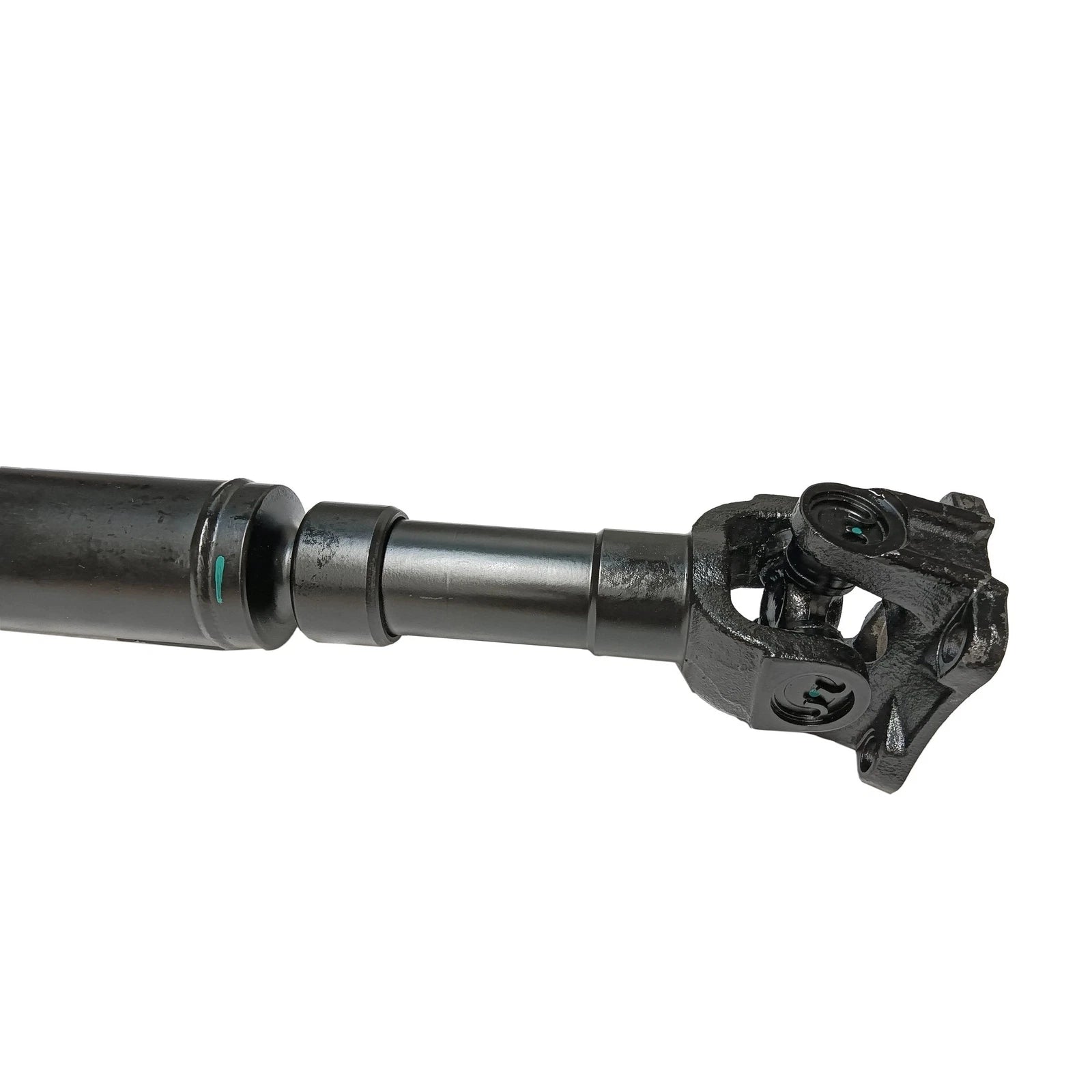 Front Driveshaft Assembly for Ford F-150 F-250 V8 (2004–2008)