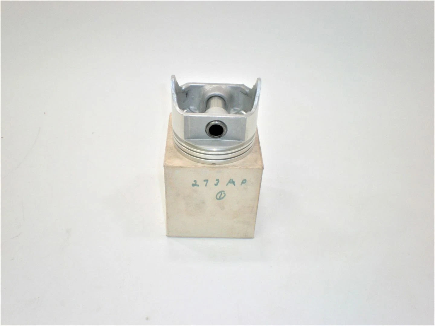 Sealed Power 273AP Marine Engine Cast Piston for Ford Motors