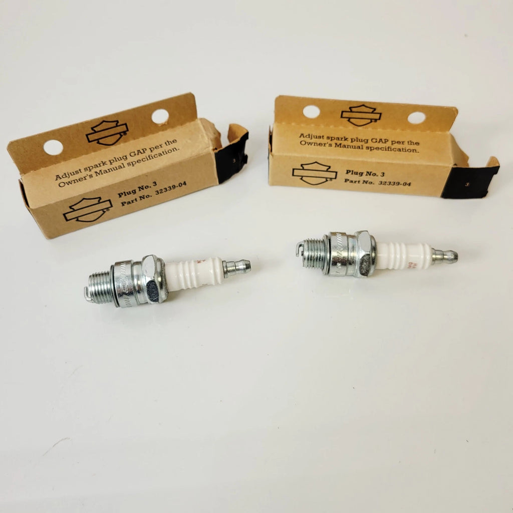 Set of 4 Spark Plugs for Harley Davidson FL, FX, XL (1948–1985) P/N 32339-04