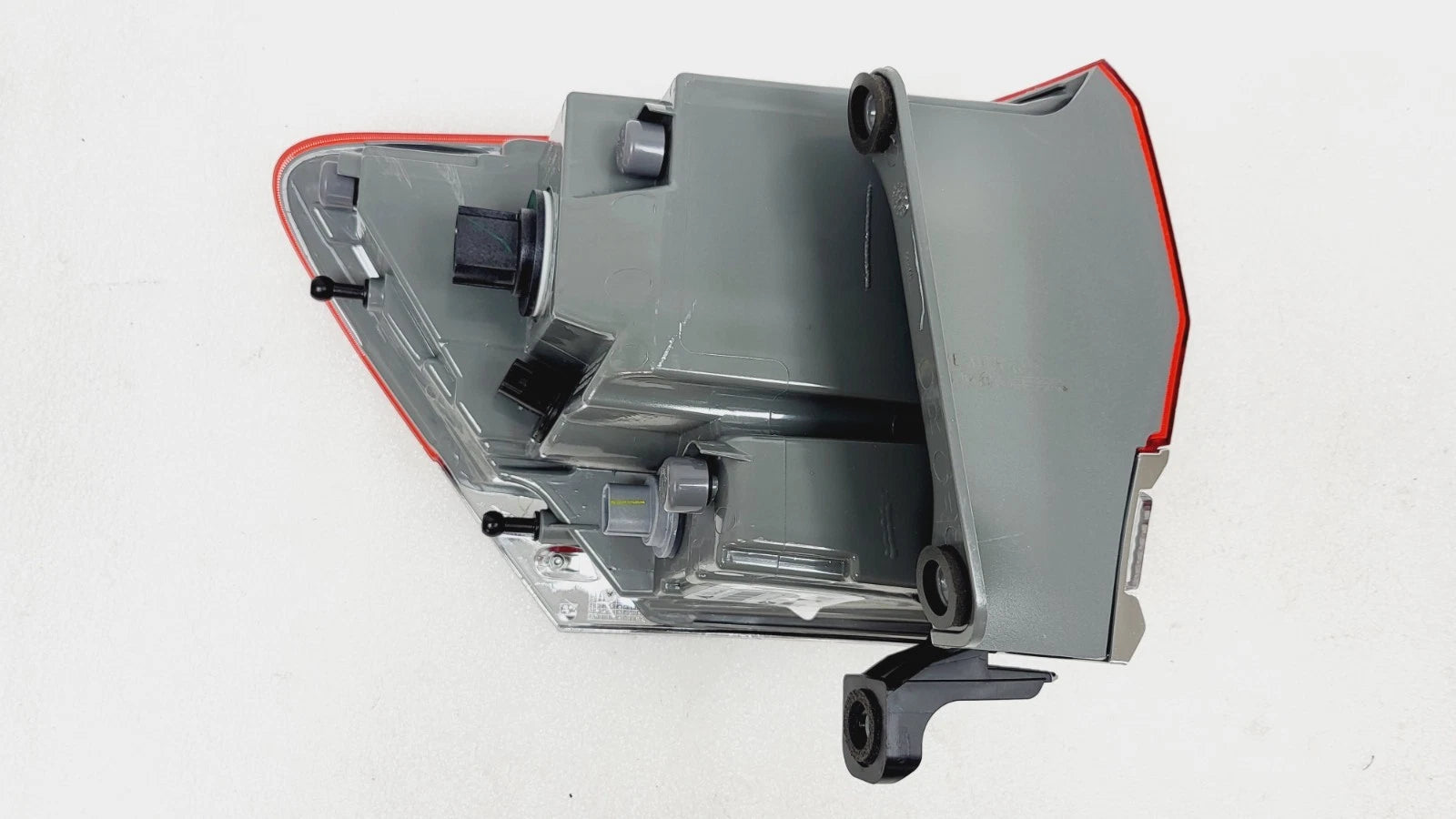 Outer Right Taillight w/Chrome Trim for Jeep Grand Cherokee (2014–2018) 68110016AE
