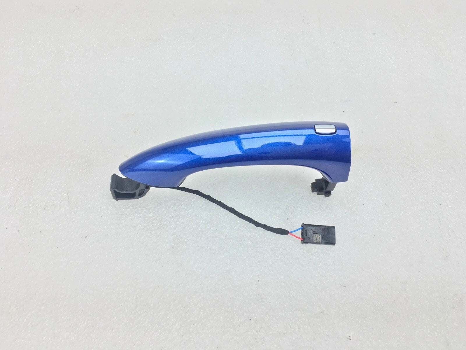 Exterior Door Handle 2-Pin for Chevy Cruze (2016–2019) WA388A