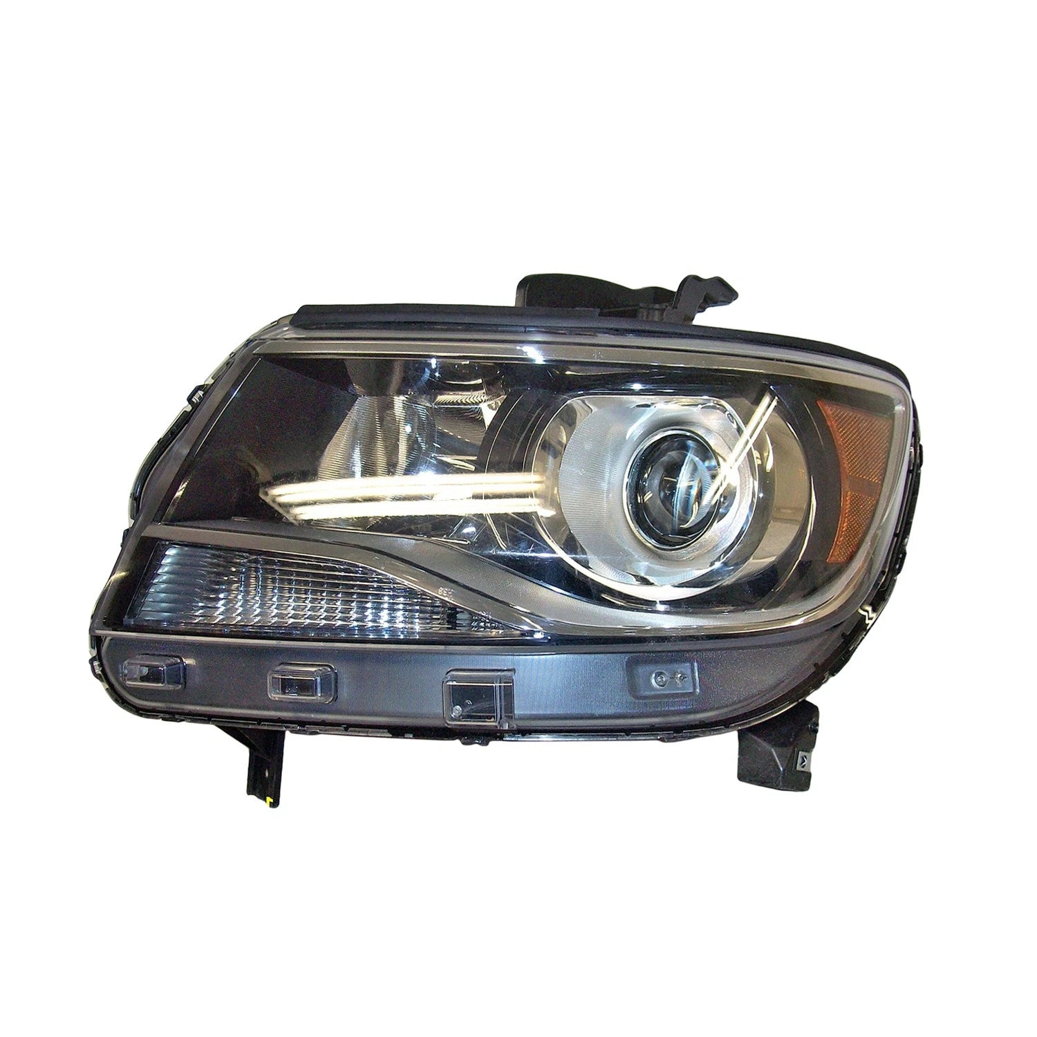 Halogen Headlight Assembly Driver Side Replacement for Toyota Hilux (2005–2015)