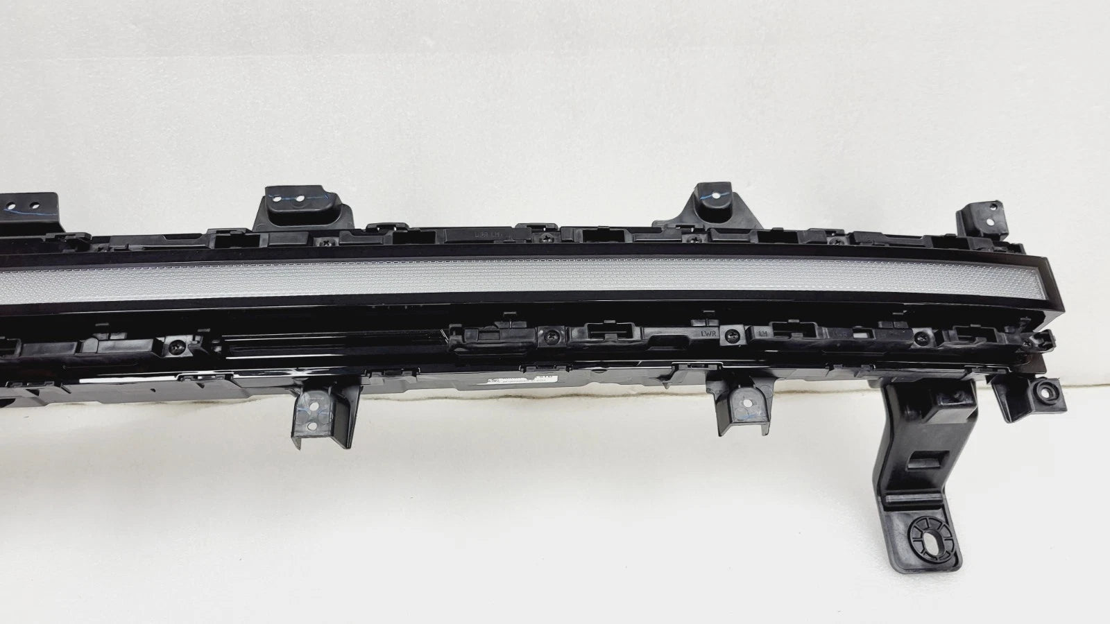 Front Grille Center LED DRL Light Bar for Hyundai Santa Fe (2024–2026) 92209-R6000