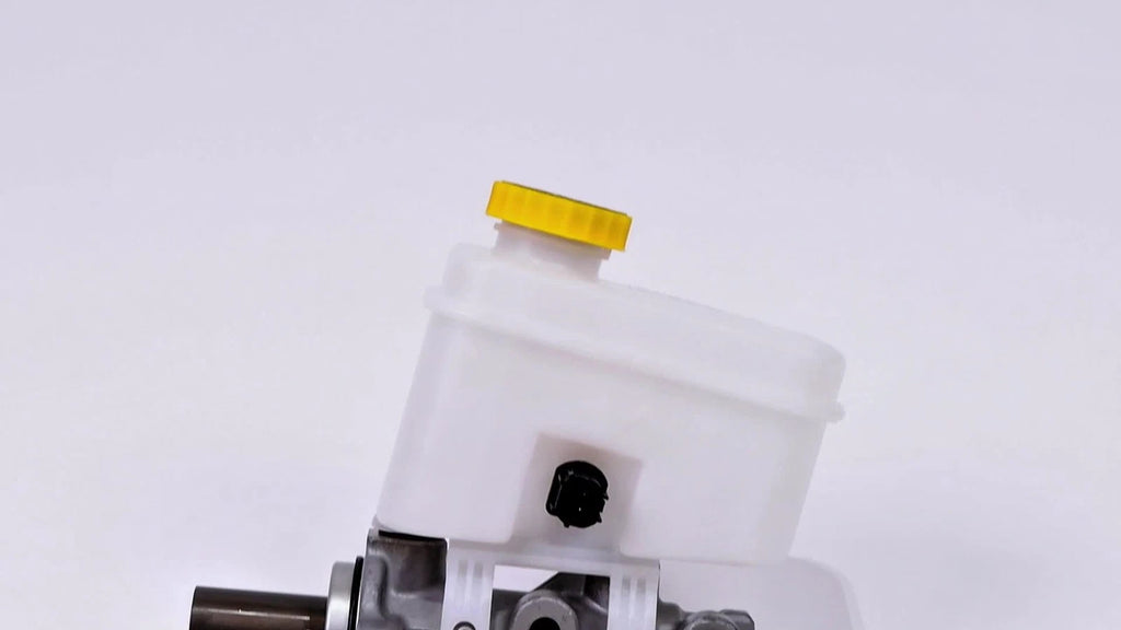 Brake Master Cylinder for Dodge Nitro (2007–2011) Jeep Liberty (2008–2011)