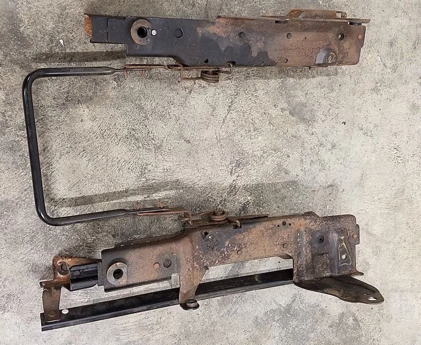 Seat Base Track RH for Ford Thunderbird Cougar (1989–1997)