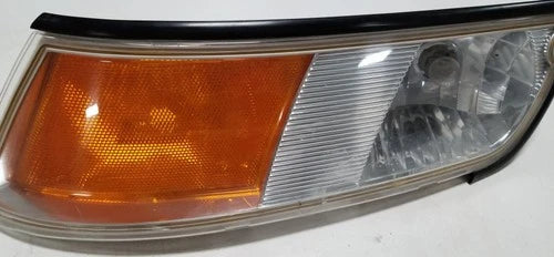 Right Passenger Turn Signal Parking Light Lamp for Mercury Grand Marquis (1998–2002)