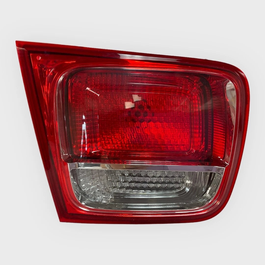 Halogen Taillight for Chevy Malibu (2013–2016) 22907311