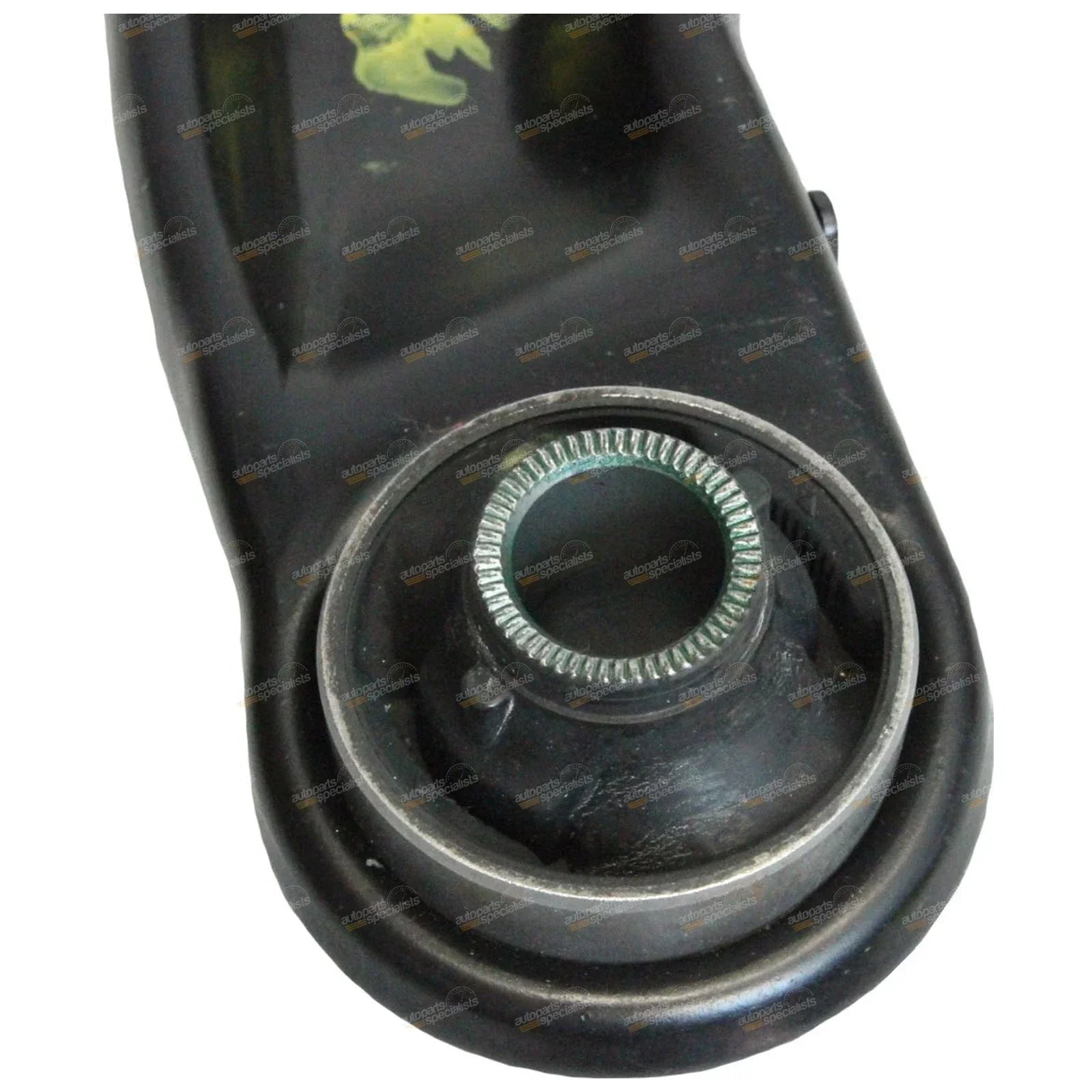 Front Lower Control Arm Right for Toyota Yaris (2005–2011)