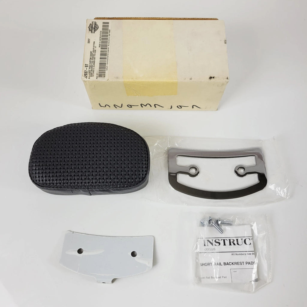 Backrest Pad for Harley Sportster XL Dyna Softail (1997–Present) 52937-97