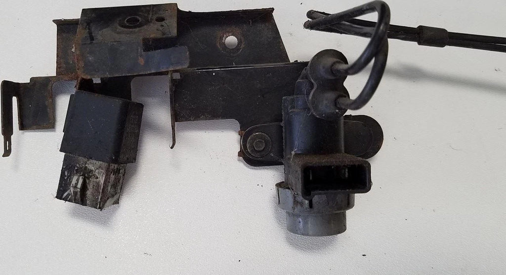 Power Relay with Bracket for Ford Thunderbird Cougar (1989–1992)