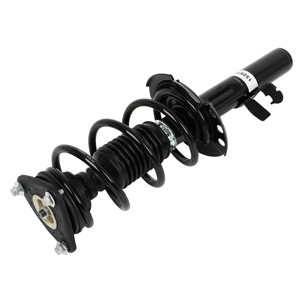 Set of 4 Front Struts Assembly with Coil Spring for Ford Focus (2013–2018)