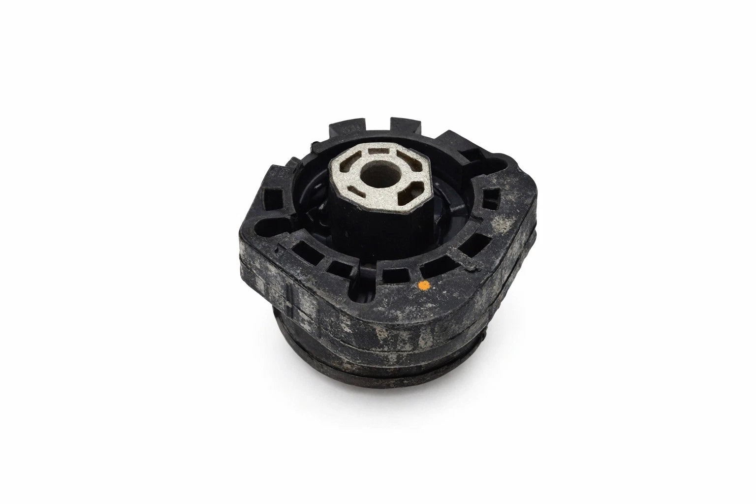Genuine OEM Transmission Crossmember for BMW 550i GT (2010–2017) 22326777389