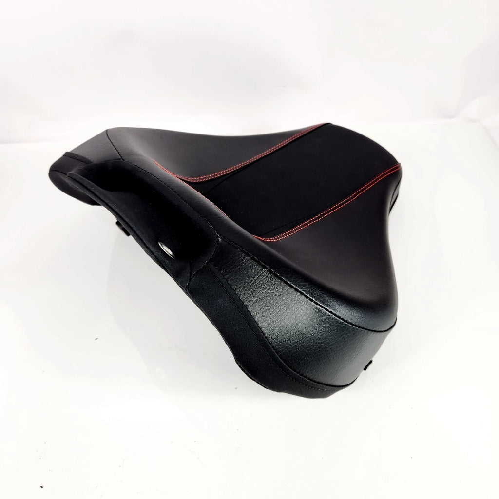 Sundowner Solo Seat for Harley-Davidson Breakout (2018–2025) 52000292