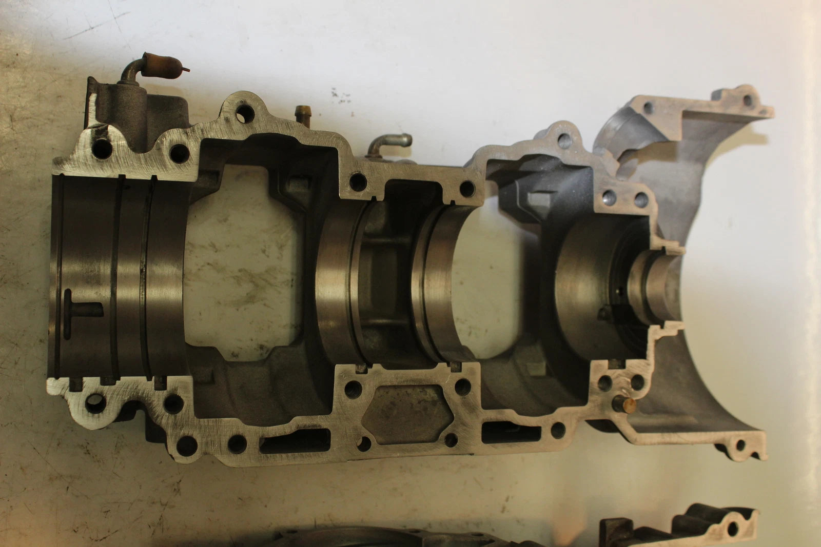 Engine Crank Case for Ski-Doo MXZ 700 Millennium Edition (1999–1999)