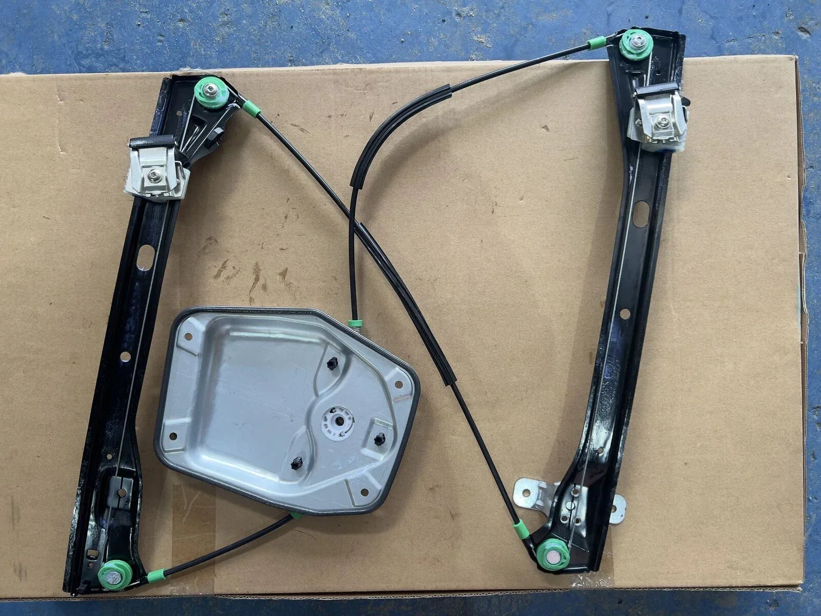 Front Left Window Regulator W/o Motor W/Panel for VW Golf MK5 (2004–2011)