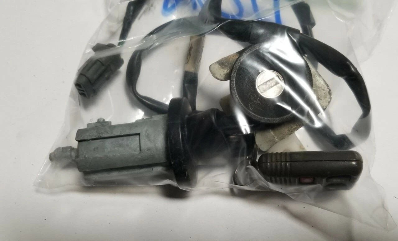 Door Ignition Cylinder Lock Set with Key for Lincoln Continental (1995–1997)