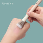 Makeup Blush Brush - Pink Soft Synthetic Bristles, Wooden Handle 19x4x4cm