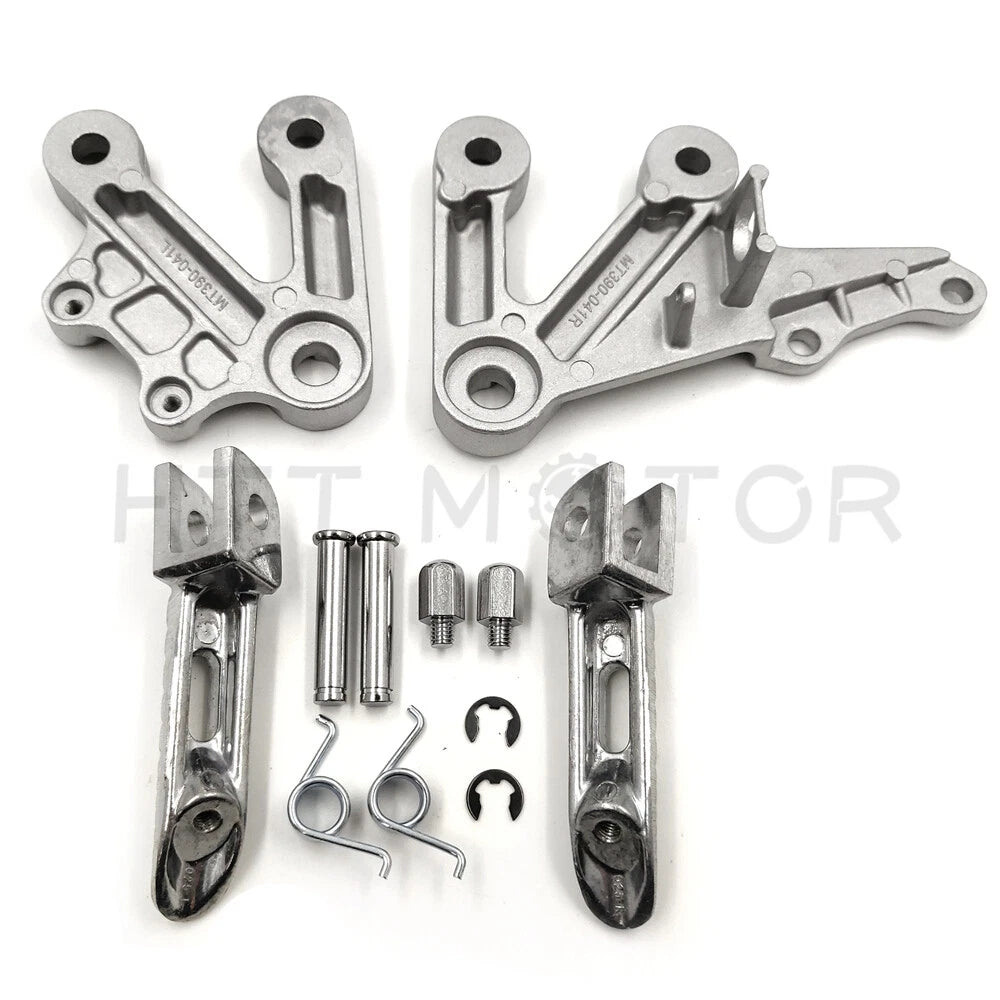 Set of 2 Front Foot Pegs Footrest Brackets for Suzuki GSXR1000 (2003–2004)