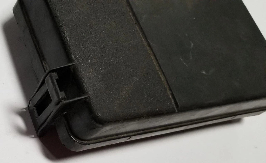 Fuse Box Cover for Jaguar X-Type (2002–2003)