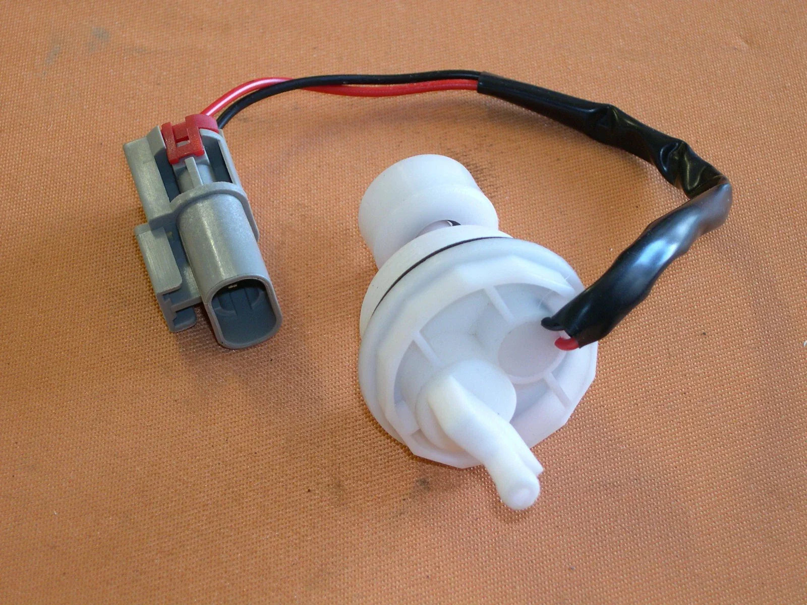 Fuel Filter Sensor Switch for Nissan GQ Y60 Patrol TD42 Diesel (1997-1999)