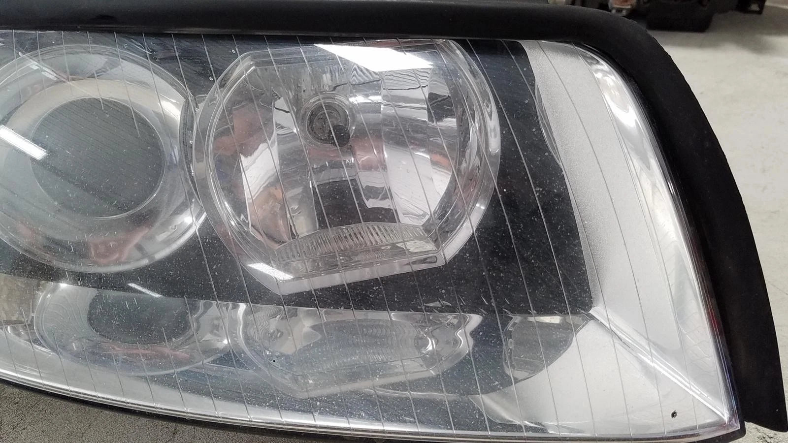 HID Xenon Headlight Unit & Ballast for Audi A4 (2002–2005) 89309220 AA