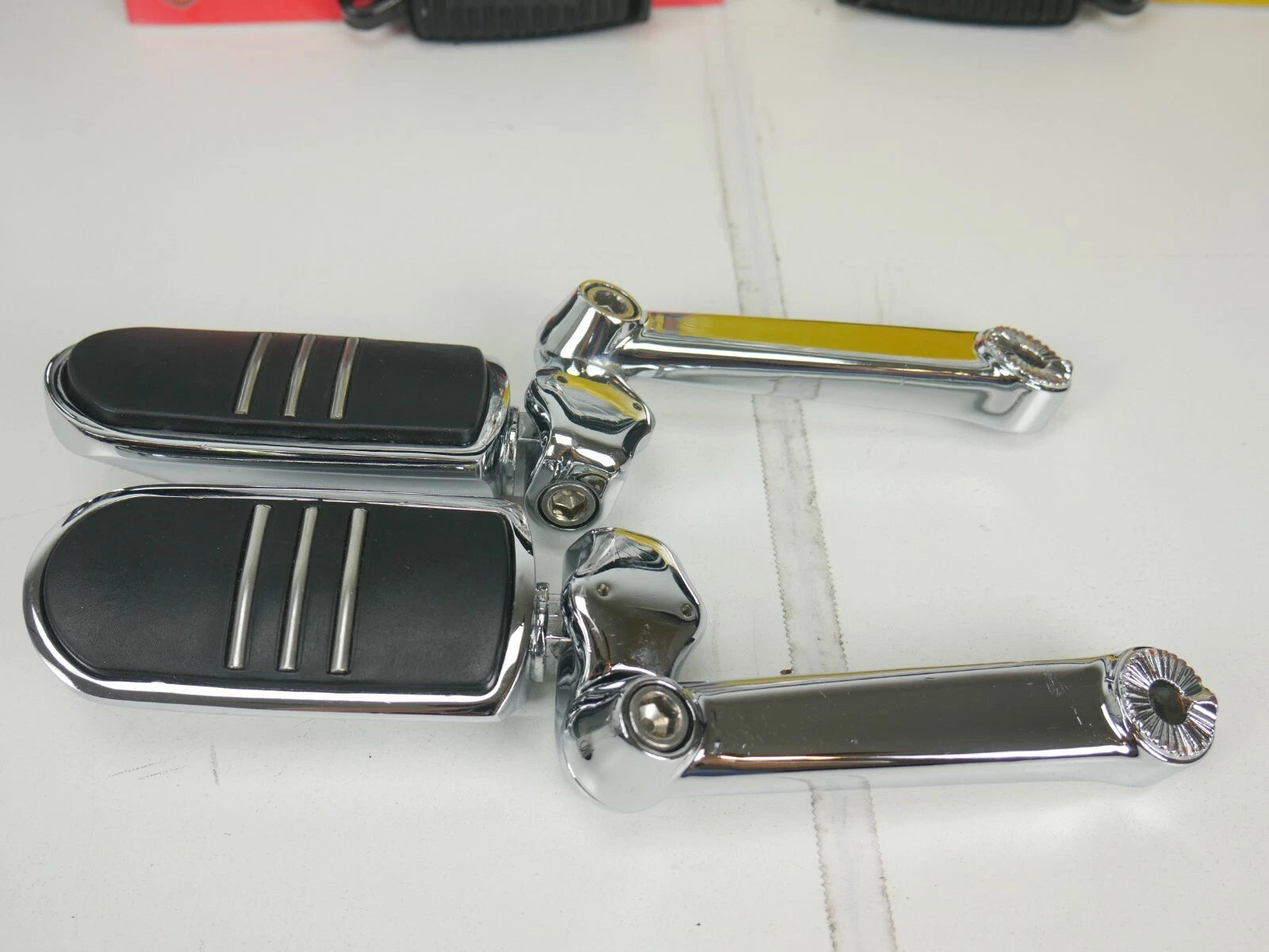 Adjustable Engine Guard Crash Bar for Harley 88-23