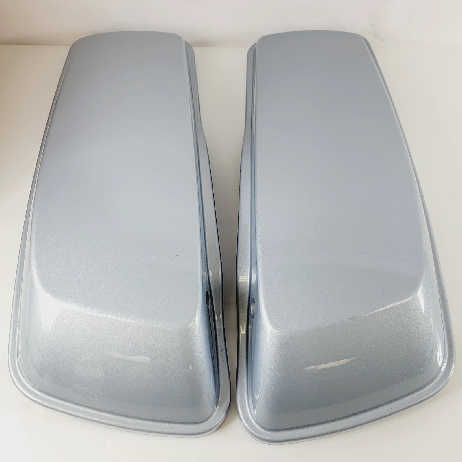 Saddlebag Lids for Harley-Davidson Touring (2014–2023) Atlas Silver Metallic OEM