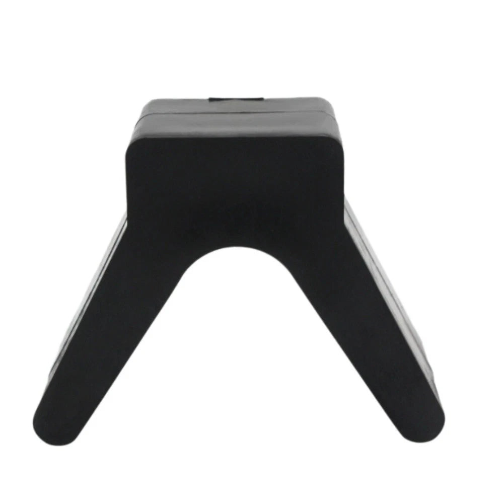 V-style bow stop for boat trailers (Rubber, Non-marking)
