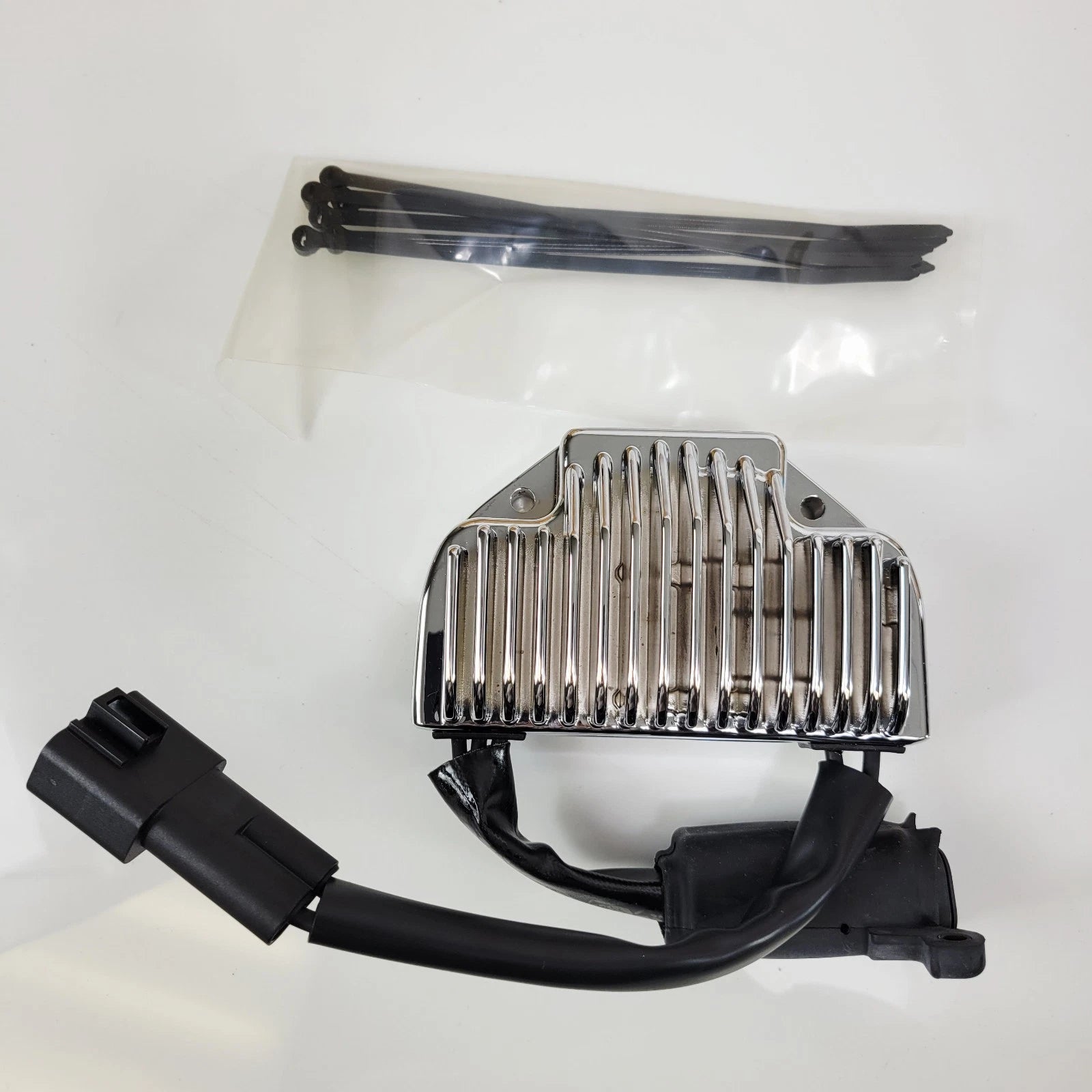 Regulator Chrome for Harley-Davidson FXD (2004–2005) 74561-04