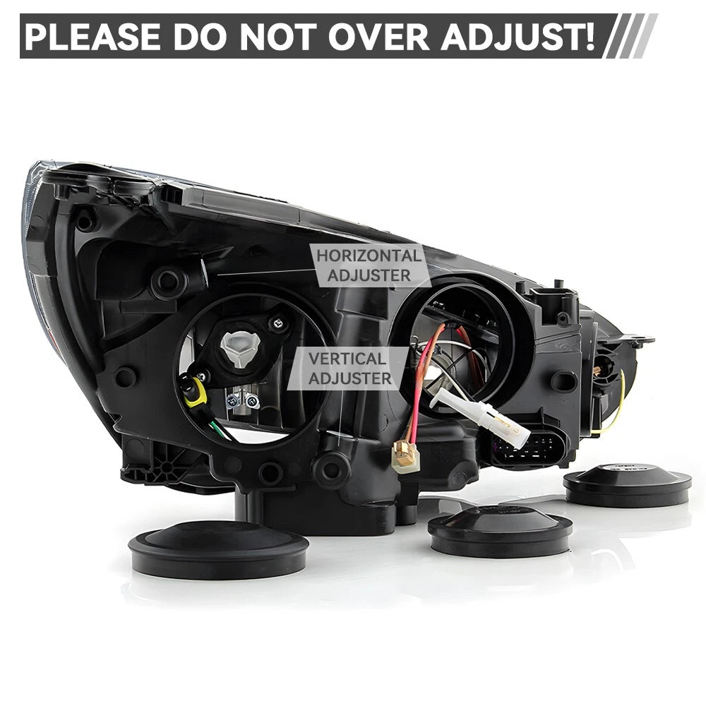 Halogen Headlight Black Bezel w/ Bulb for Ford Focus (2015–2018)