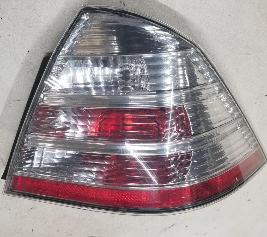 Tail Light for Ford Taurus (2008–2009) RH Passenger 8G1313B504AK OEM