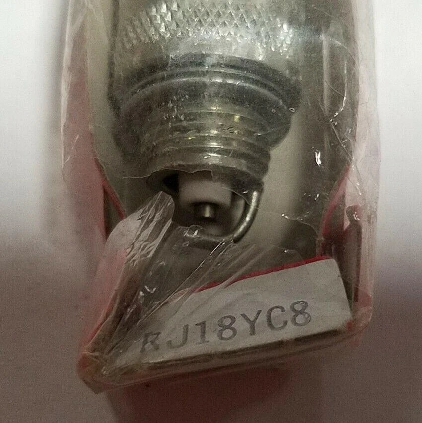 Set of 6 Champion RJ18YC8 Spark Plugs for GM 231 260 305 307 350 403 455 (1973–1985)