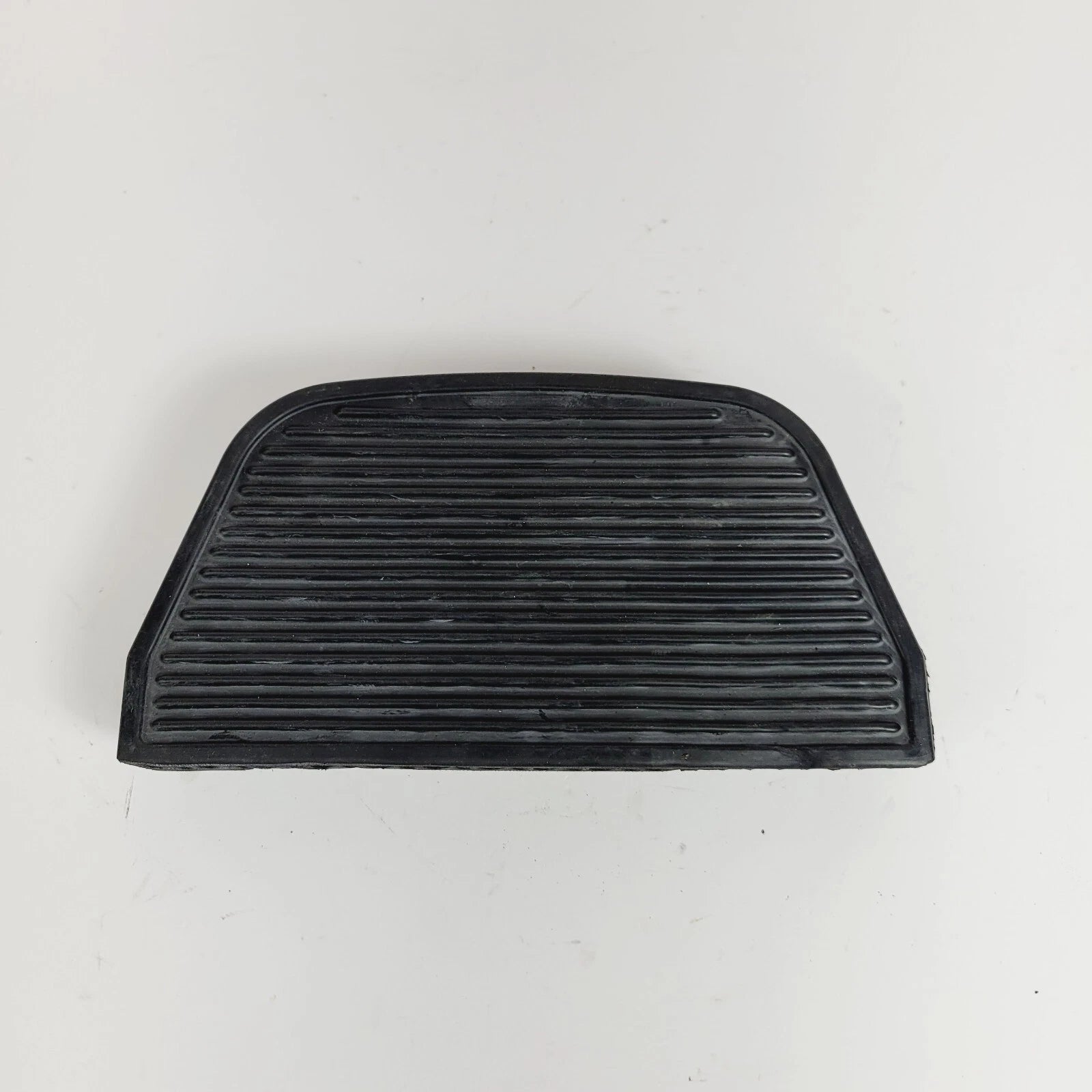 Rear Passenger Foot Floor Bord Pan Insert for Harley Touring Softail (2006)