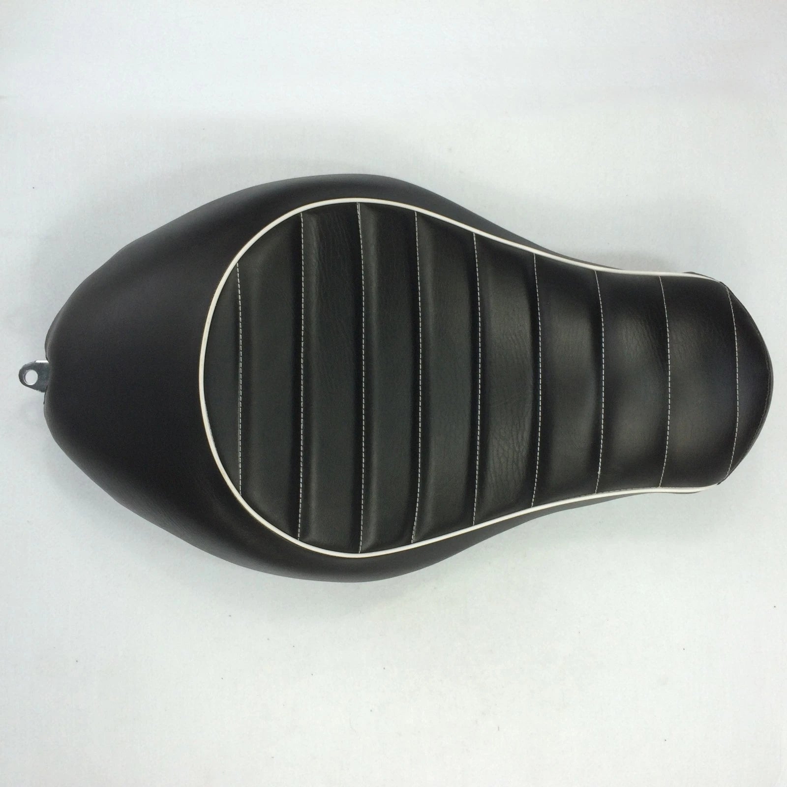Solo Driver Cross Stripe Leather Seat for Harley XL883N XL883L XL883X (2005–2013)