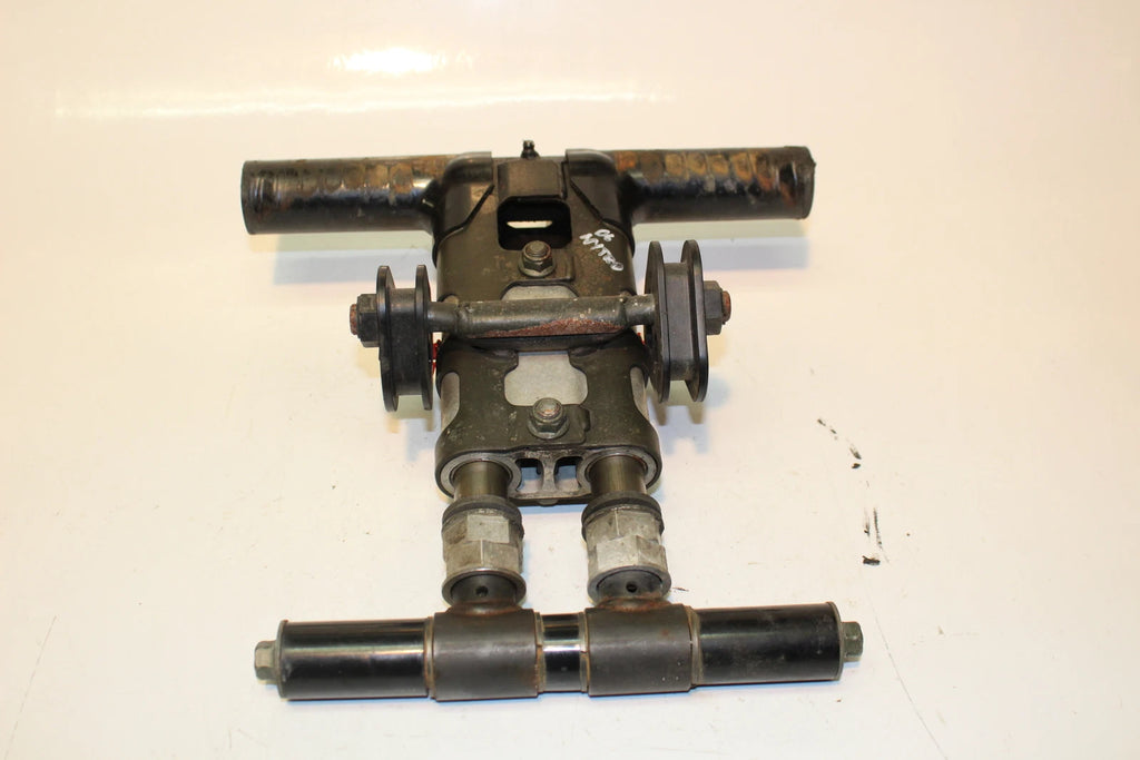 Rear Back Suspension Pivot Arm for Yamaha Venture MTX 1000 (2000–2009) 8ET-47332-01-00