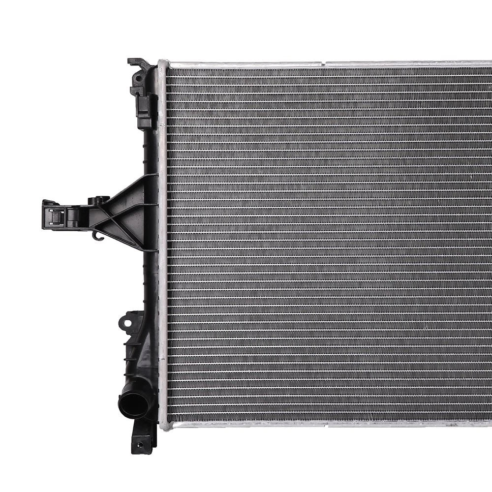 Radiator with Oil Hose Clamps for Volvo V70 S80 (2001–2007, 1999–2006)