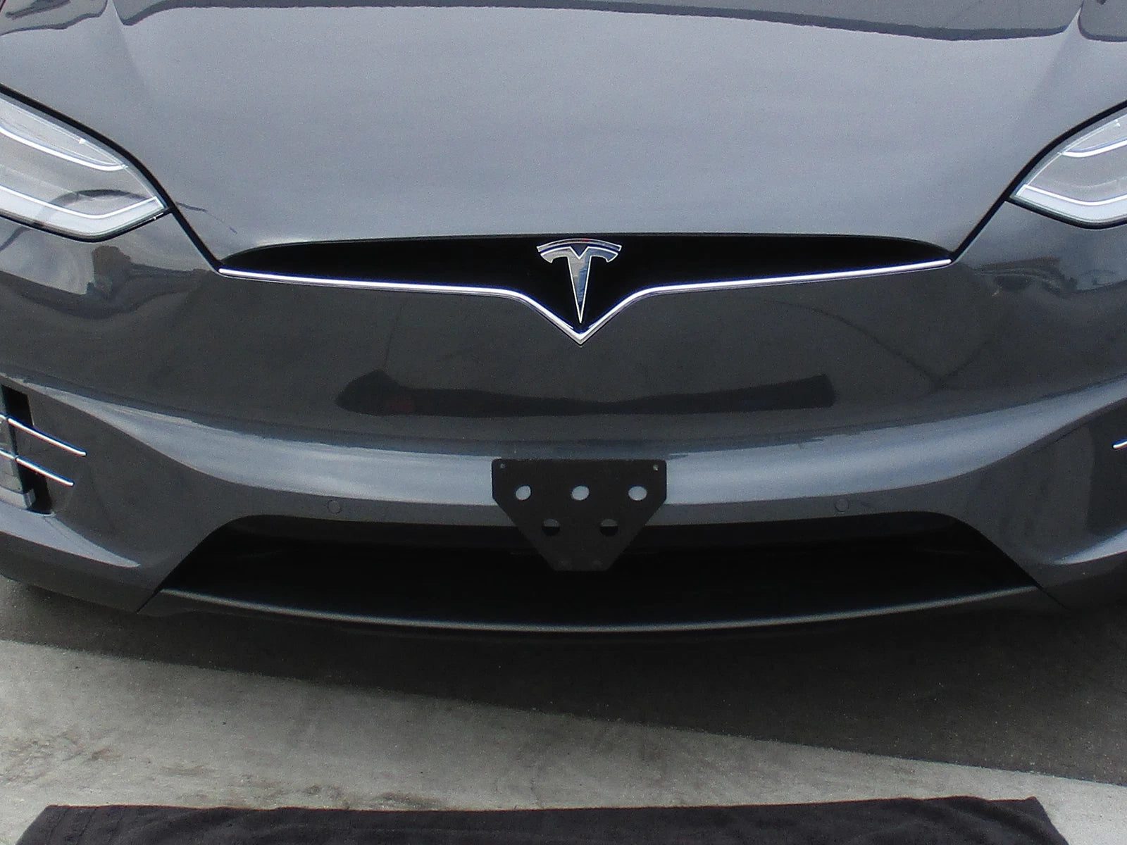 License Plate Bracket with Removable Mount for 2016–2022 Tesla Model X