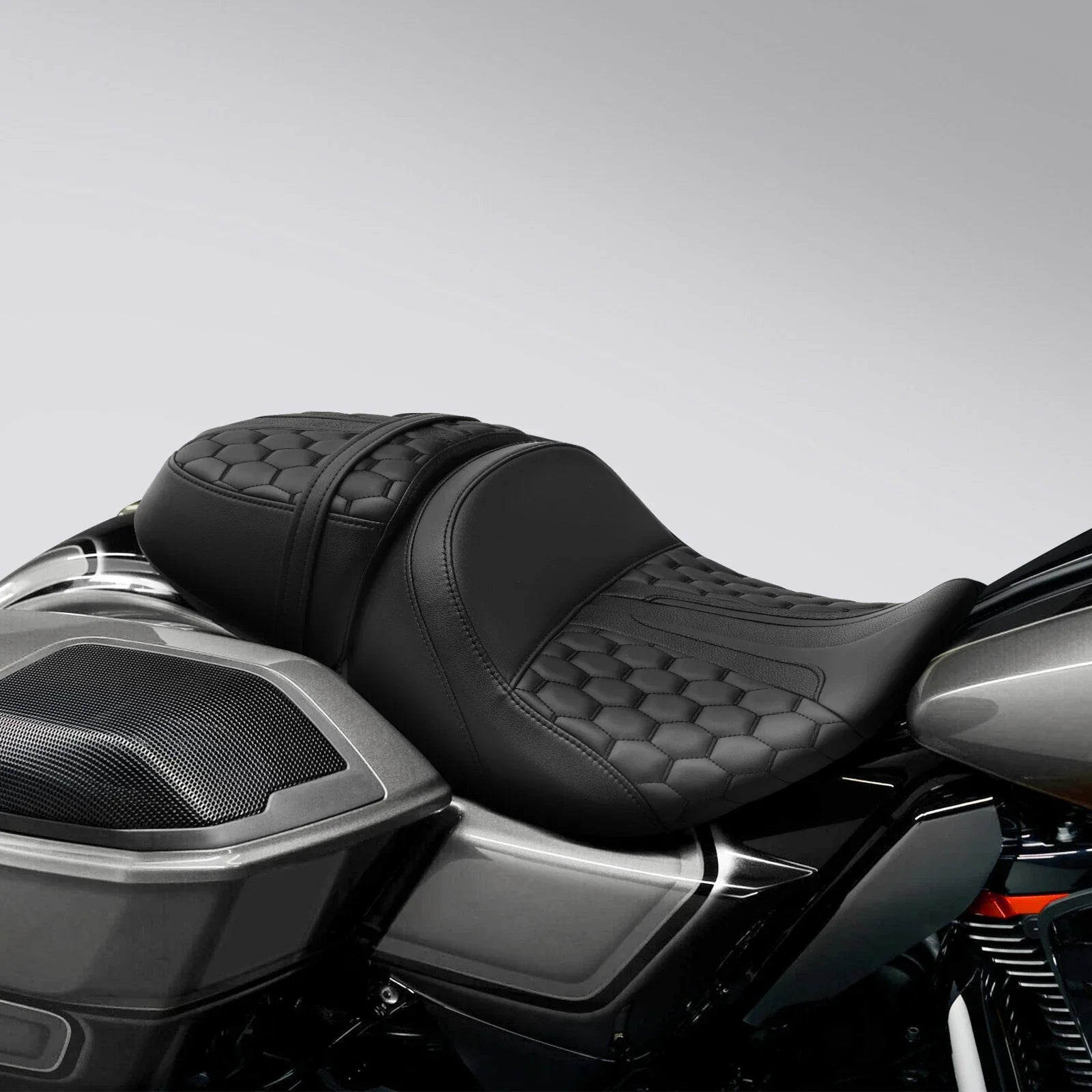 Rider & Passenger Seats for Harley CVO Street Glide Black (2023-2024)