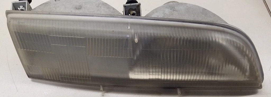 Passenger Side Headlight for Ford Thunderbird (1989–1993) Grade C