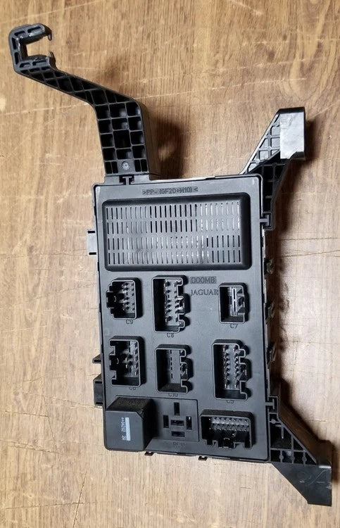 Dash Fuse Block for Jaguar X-Type (2004–2008) 4X43-14A073-AE