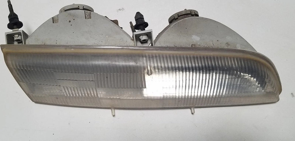 Headlight for Ford Thunderbird (1989–1993) Passenger Side Grade B