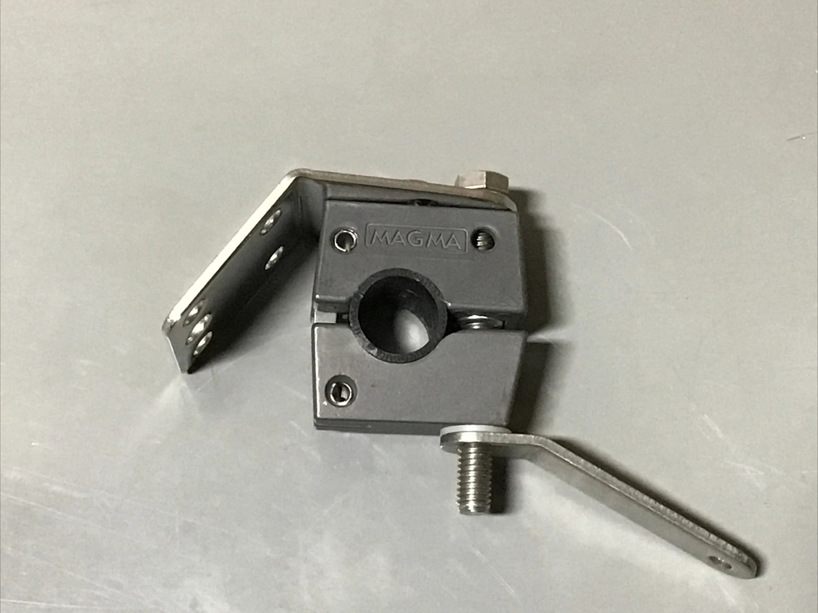 Magma Single Horizontal Rail Mount 7/8"-1" for T10-380 (Out of Box)