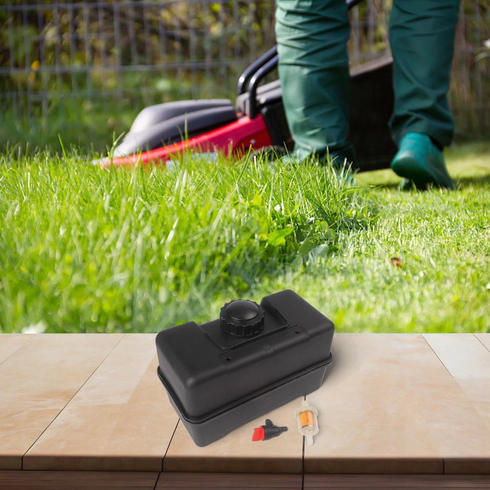 Plastic Fuel Tank with Cap for Lawn Equipment (691993)