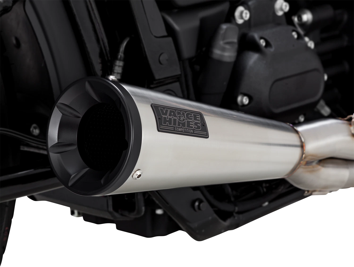 2-into-1 Upsweep Exhaust for Harley (2018–2024) Vance & Hines Brushed/Stainless