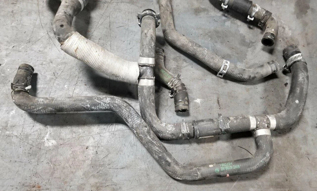 Rear Coolant Hose Assembly MNC6733AE for Jaguar XJ8 XJ8L (2000–2003)
