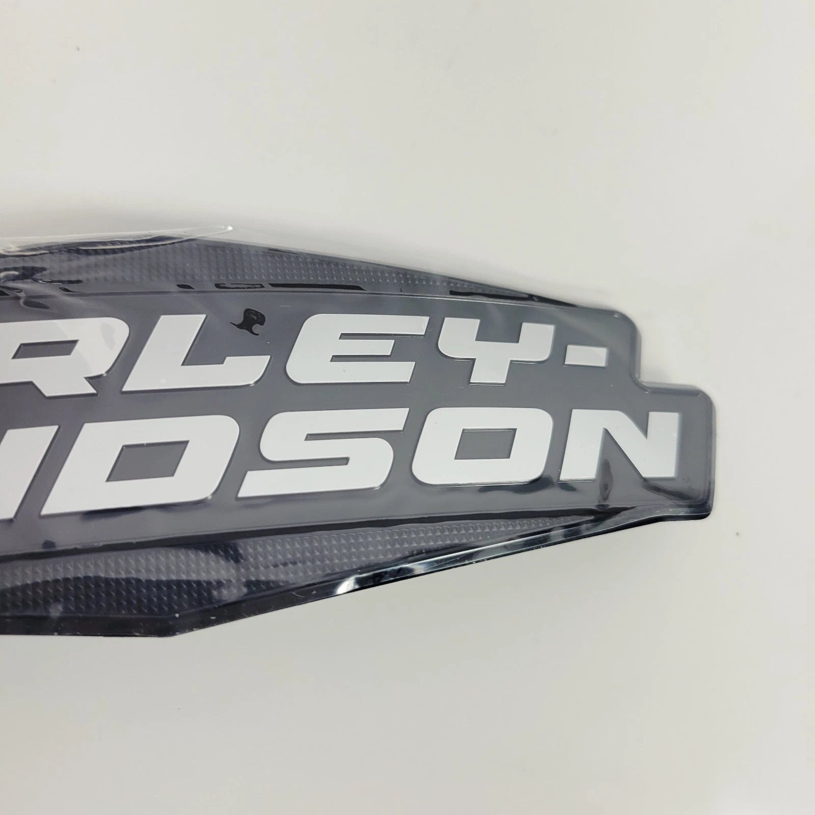 Left Fuel Tank Emblem for Harley-Davidson Street Glide Road Glide (2023–2026) 14101942