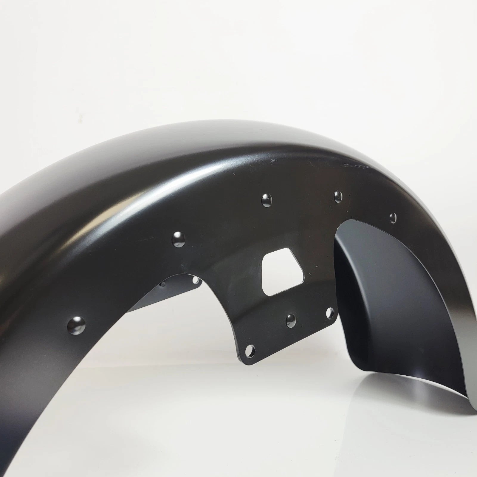 Primed Custom Wrapped Front Fender for Harley-Davidson (2014–2024) 58900196BEO