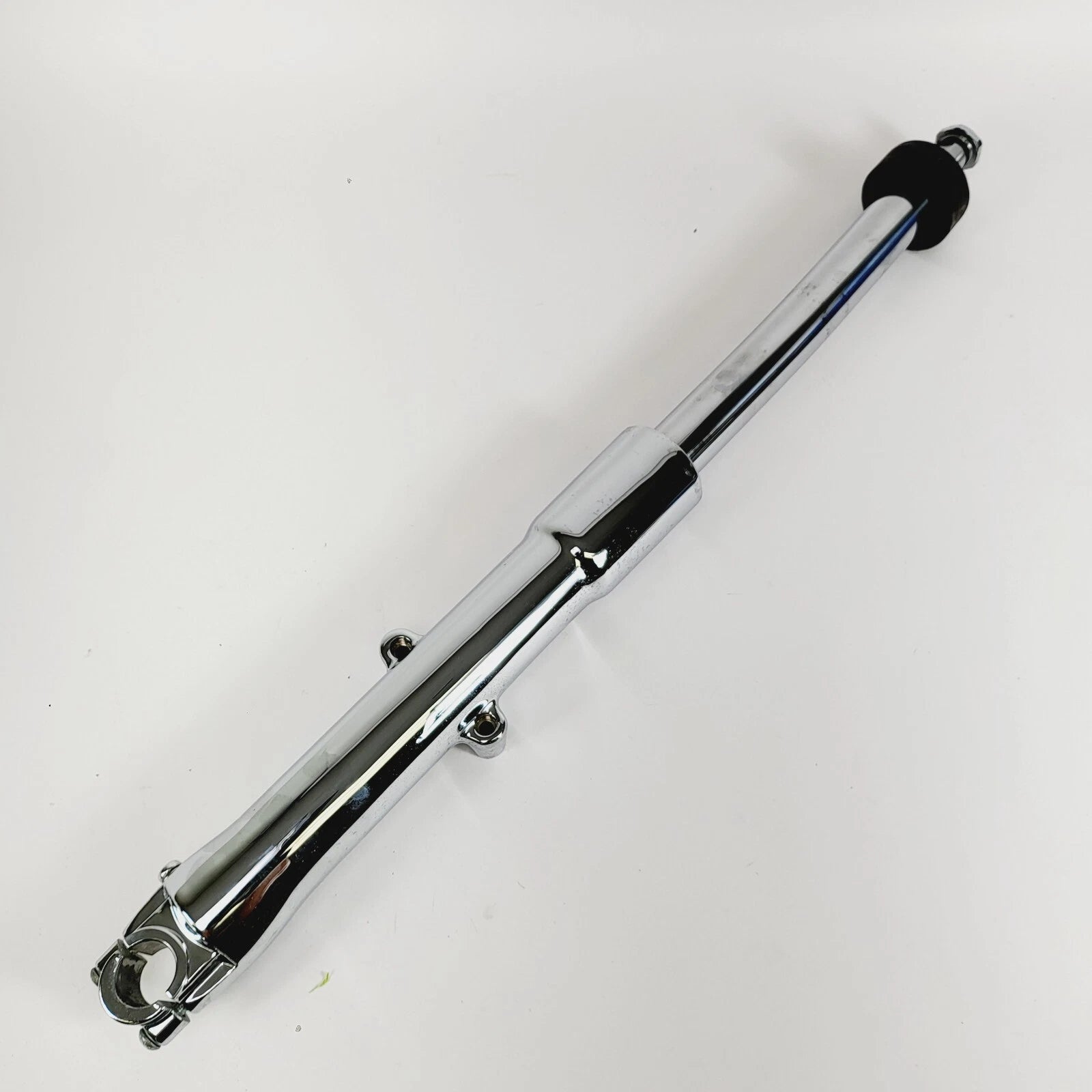 Chrome Right Fork Lower Leg for Harley Davidson Softail (2007–2017) G592-30-R
