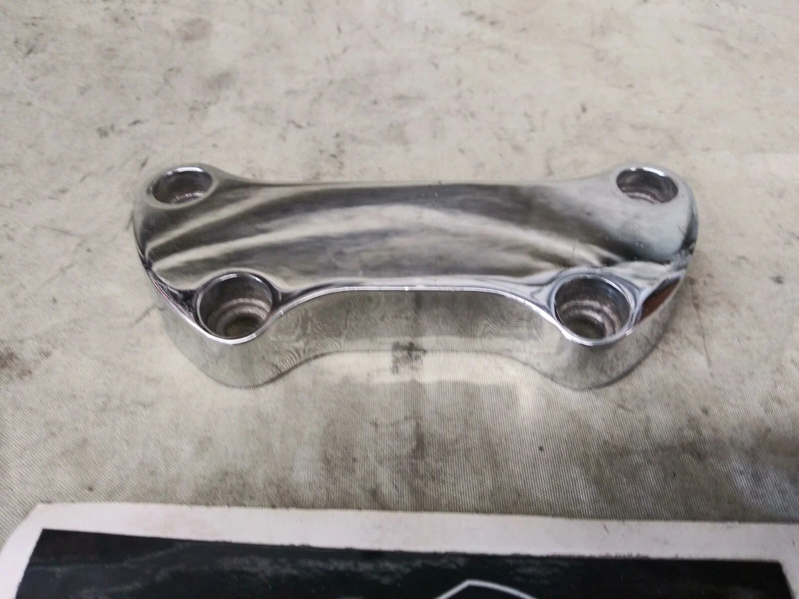 Handlebar Riser Clamp for Harley Davidson (Chrome)